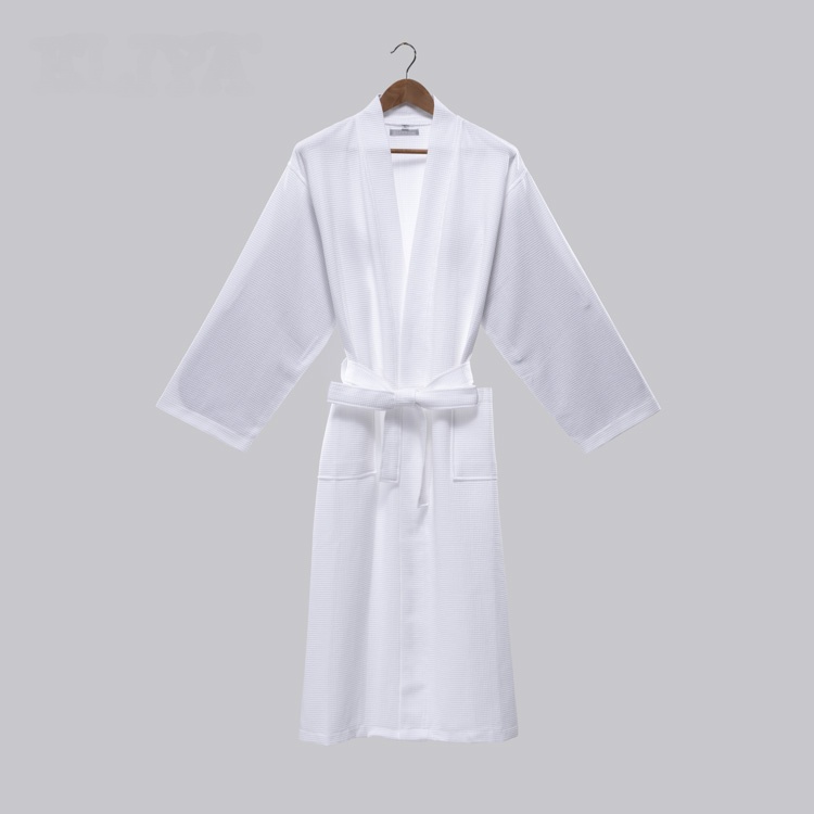 Polyester Cotton Bathrobe Soft And Lightweight White Knitted Pineapple Check Pajamas