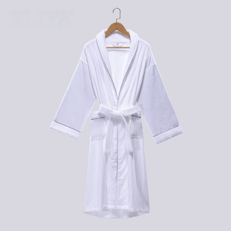 Luxury Velvet Bathrobe For Thick And Good Heat Preservation Experience