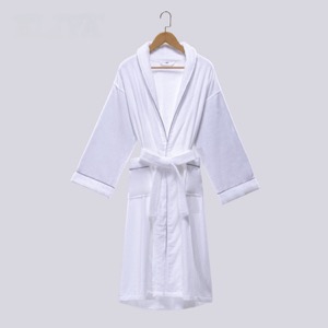Luxury Velvet Bathrobe For Thick And Good Heat Preservation Experience